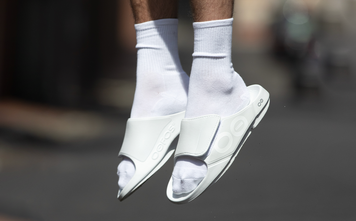 Men's OOahh Sport Flex Sandal - White